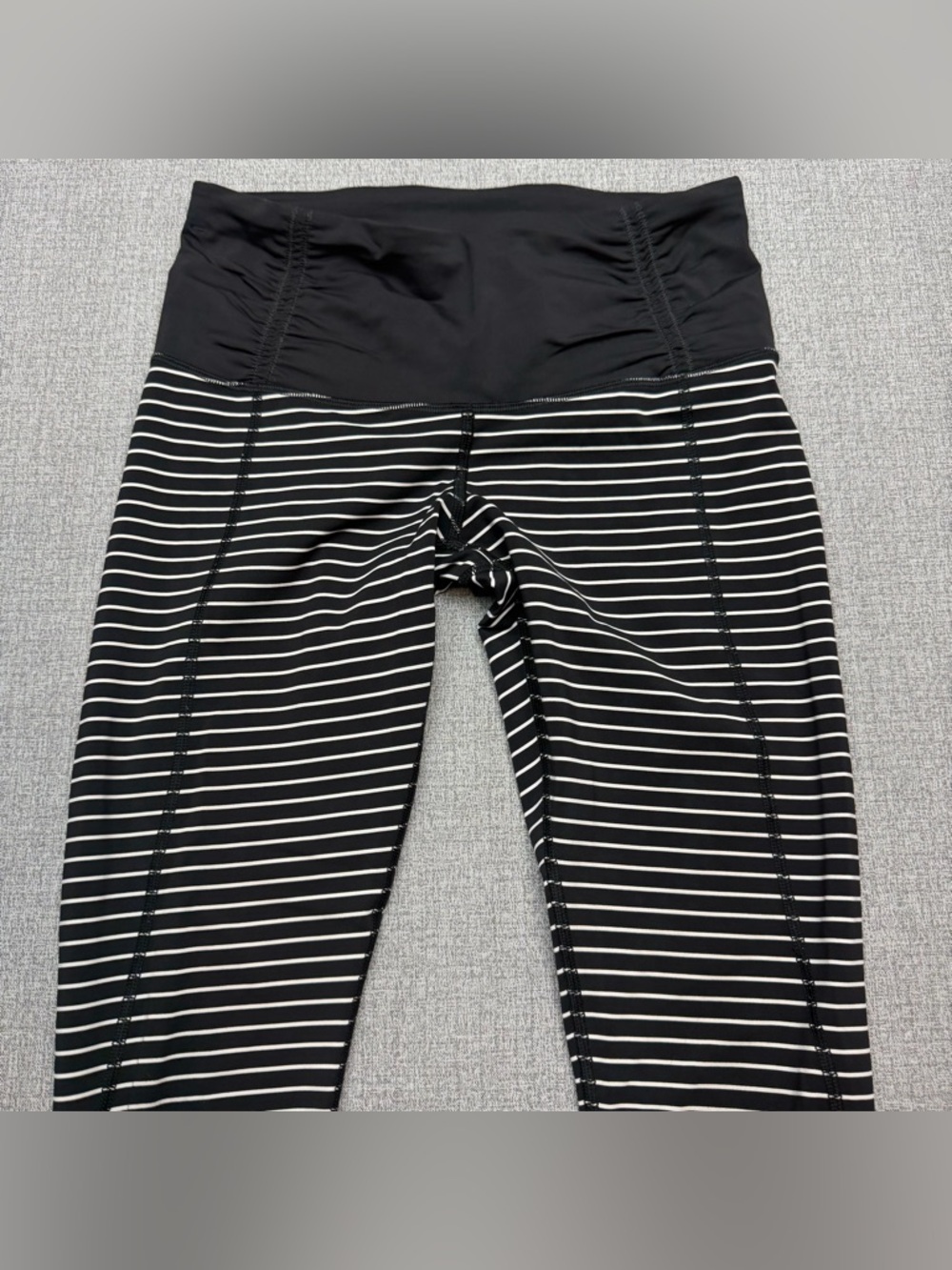 Lululemon Runday Crop-Parallel Stripe White Black - Picture 4 of 13